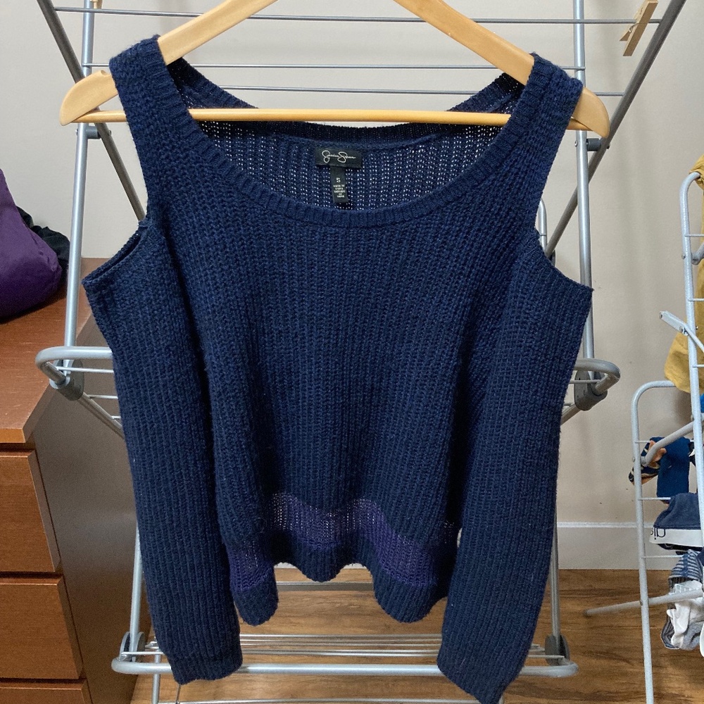 Cold shoulder top